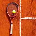Tennis en Suisse romande : clubs, cours et terrains